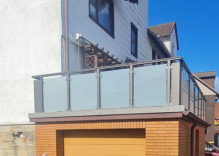 Schoene Ferienwohnung Mit Balkon Und Terrasse In Ruhiger Lage