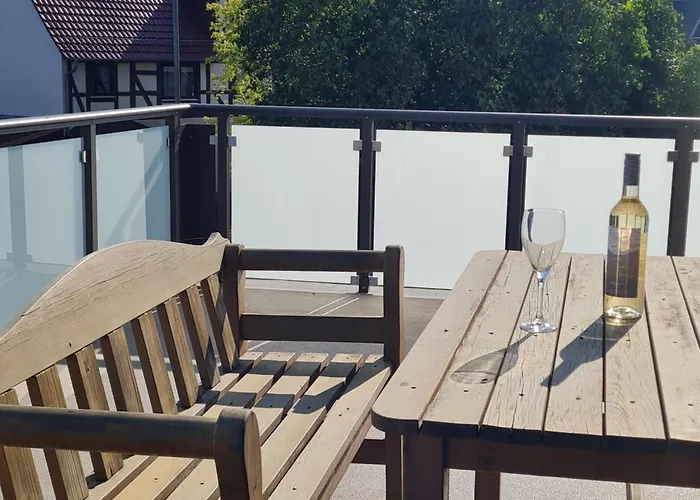 Schoene Ferienwohnung Mit Balkon Und Terrasse In Ruhiger Lage