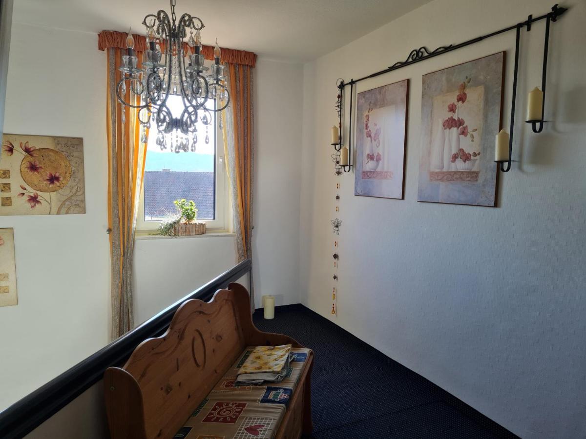 Apartment Schoene Mit Balkon Und Terrasse In Ruhiger Lage
