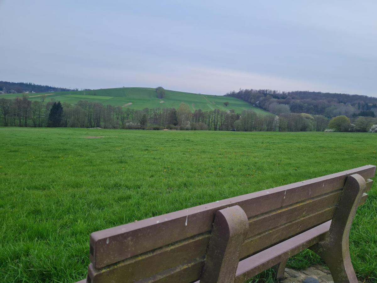 Schoene Mit Balkon Und Terrasse In Ruhiger Lage