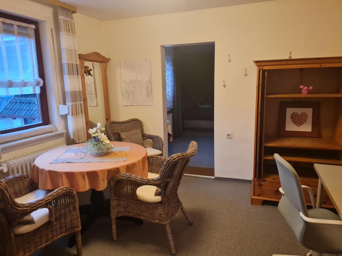 Schoene Mit Balkon Und Terrasse In Ruhiger Lage Apartment Helsa