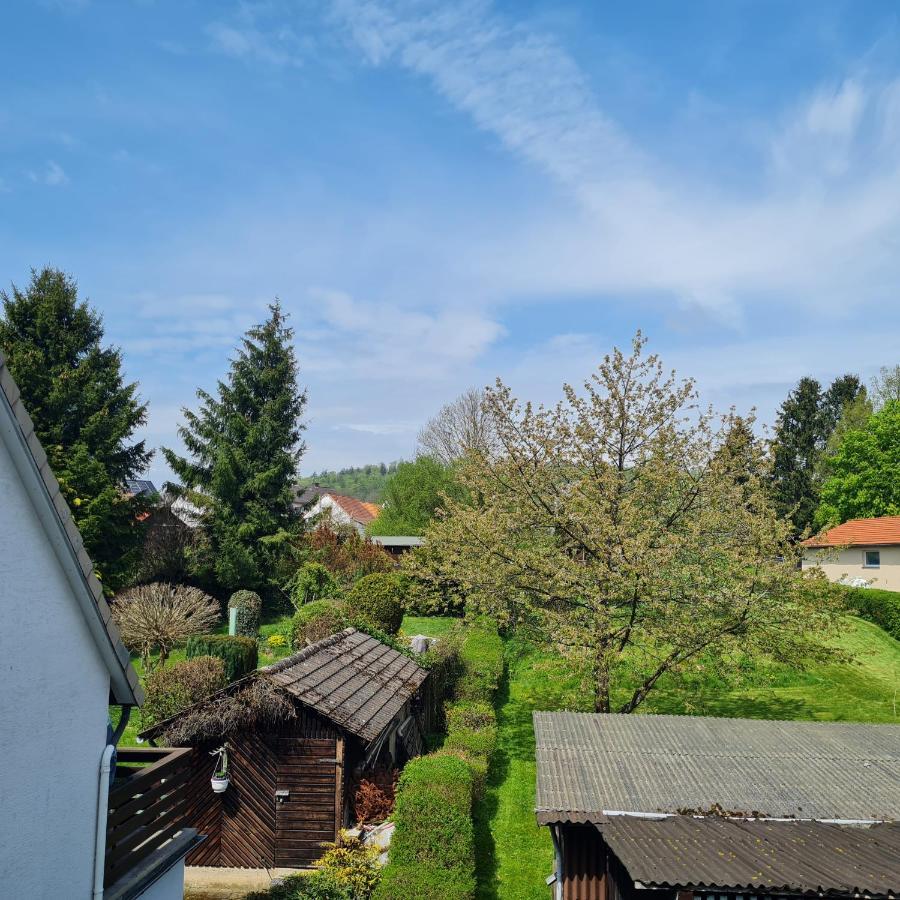 Schoene Mit Balkon Und Terrasse In Ruhiger Lage Appartamento Helsa