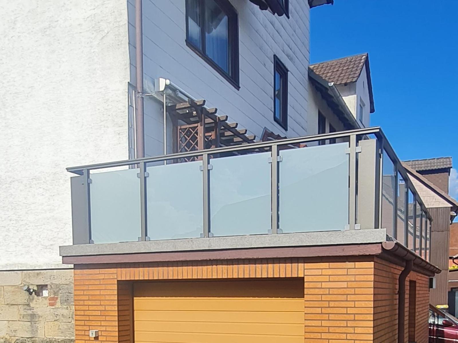 Schoene Mit Balkon Und Terrasse In Ruhiger Lage Apartment